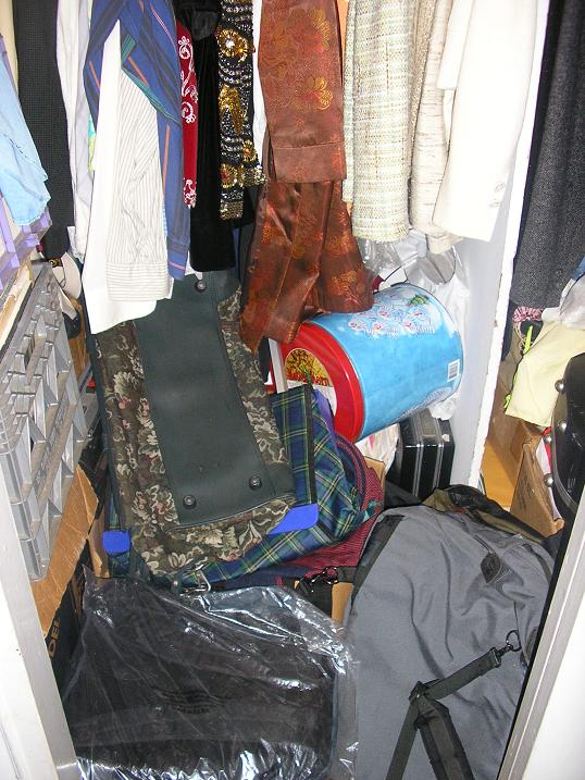 closet1-smaller.JPG